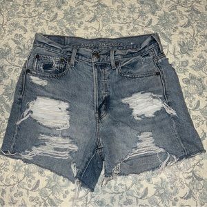 american eagle distressed high waisted 90s boyfriend jean shorts